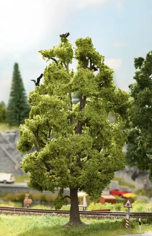 Billig Baum mit Vogelzwitschern