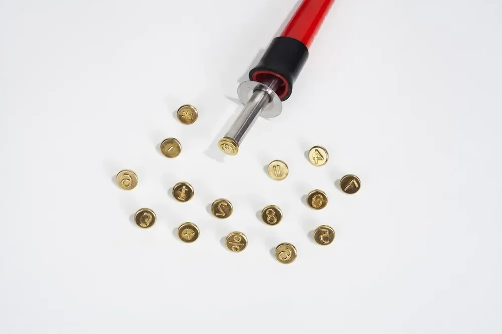 Brandmalstempel Set, Zahlen O bis 9, und 6 Zeichen Kostenloser Rückversand