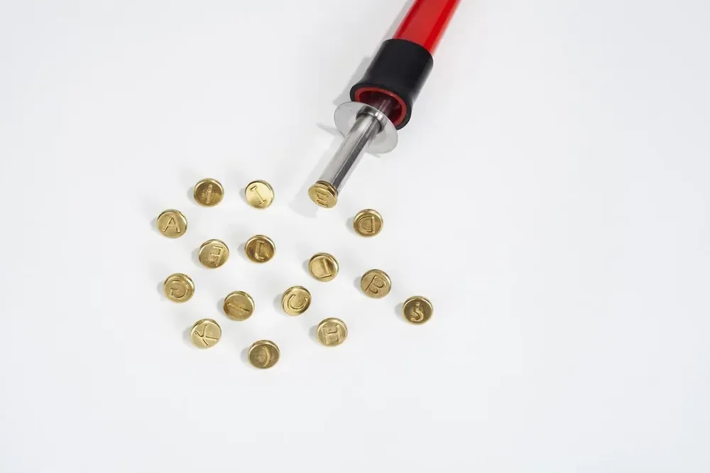 Brandmalstempel Set, Buchstaben A bis L Sichere Zahlung